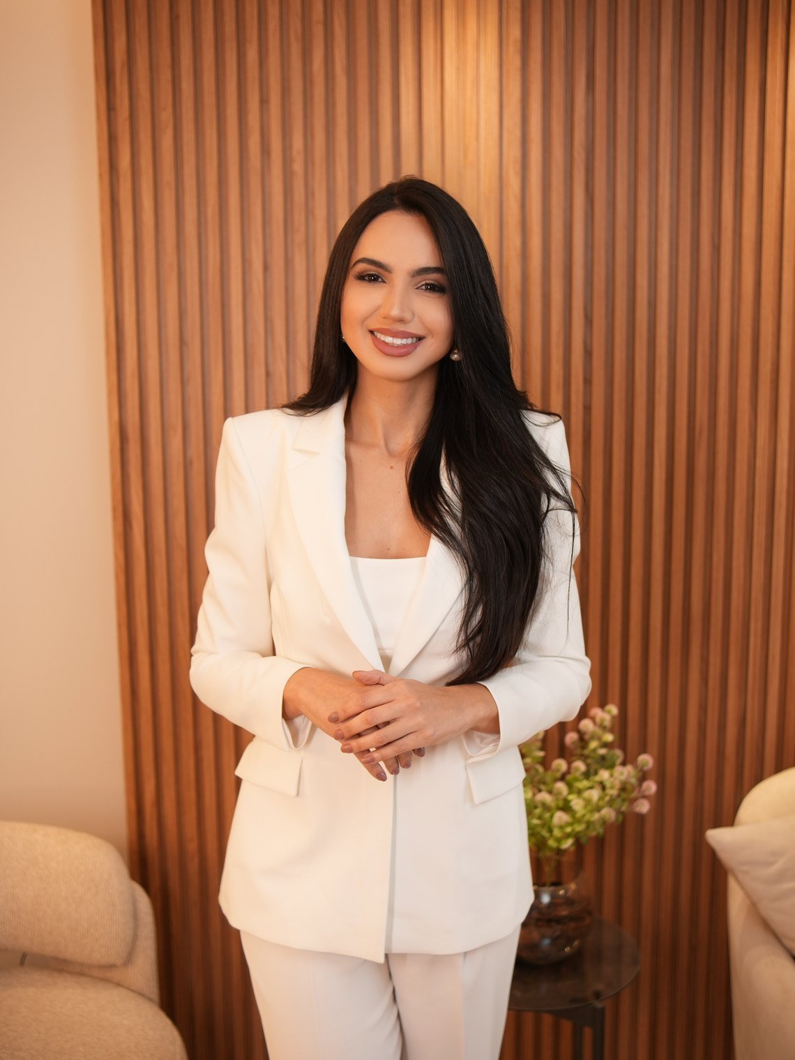 Dra. Larissa Ribeiro, endocrinologista e metabologista, em seu consultório em Brasília